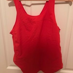 Lululemon tank top with back split